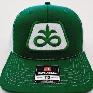 Pioneer Seed Green And White Richardson 112 Snap Back Hat cap